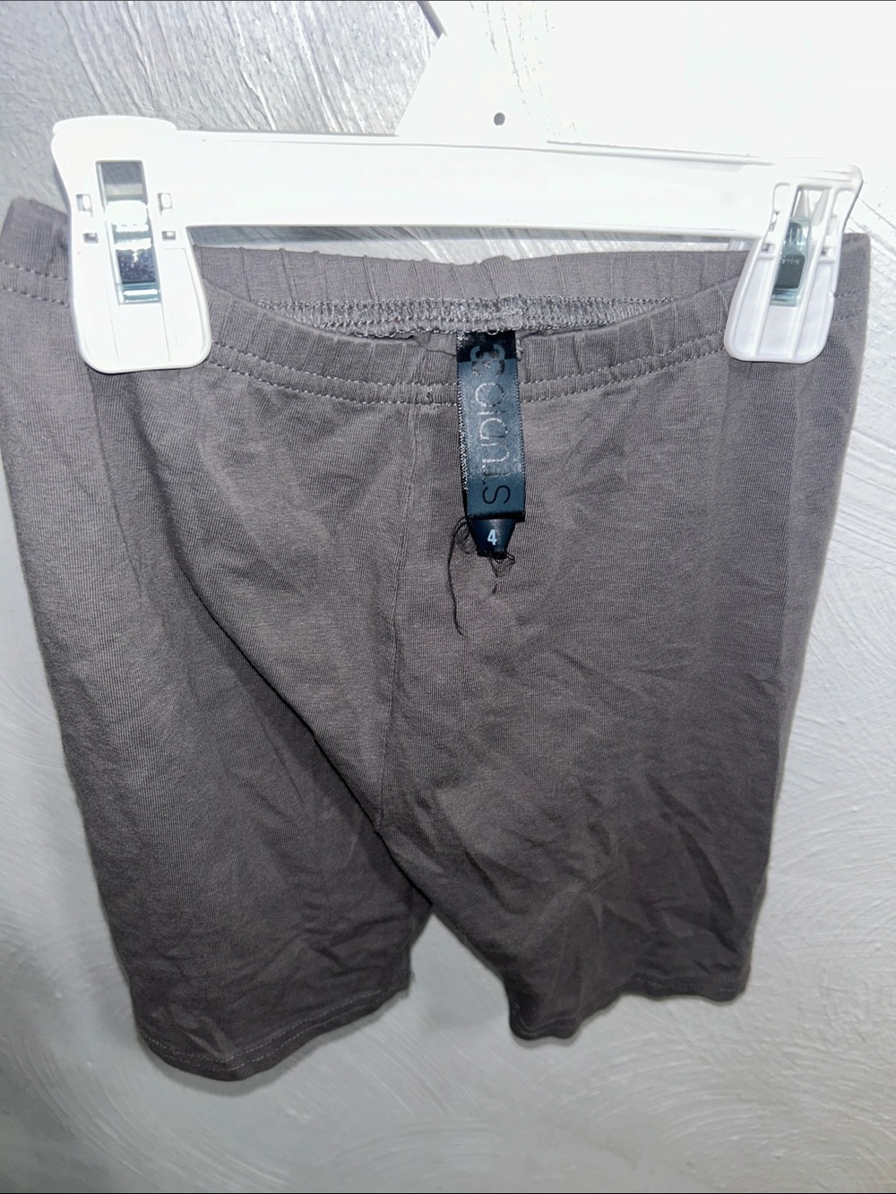 Studio Gray girl Knit Shorts - Size 4